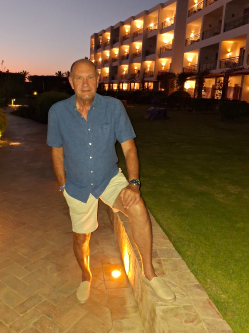 G�bor, 68 �ves t�rskeres� f�rfi, F�t