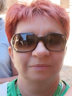 Marianna, 53 �ves t�rskeres� n�, V�c