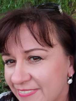 Kata, 57 �ves t�rskeres� n�, Szentes