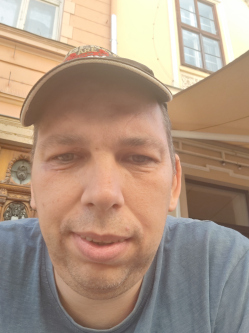 Norbert, 45 �ves t�rskeres� f�rfi, Szeged