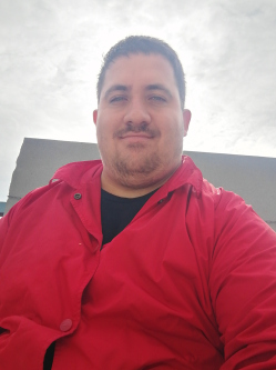 S�ndor, 29 �ves t�rskeres� f�rfi, Fony�d