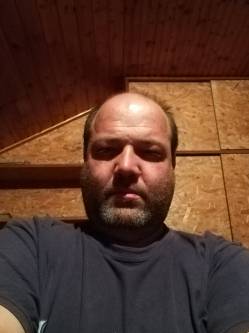 Zolt�n, 50 �ves t�rskeres� f�rfi, Budapest