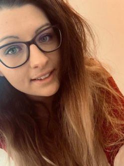 �va, 25 �ves t�rskeres� n�, Gy�r