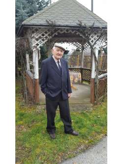 Imre, 91 �ves t�rskeres� f�rfi, S�rv�r