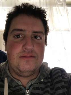 Lajos, 32 �ves t�rskeres� f�rfi, Gyula