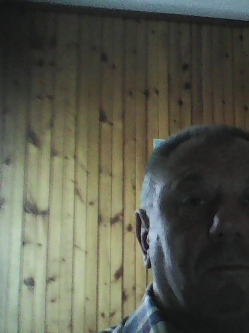 Ervin, 67 �ves t�rskeres� f�rfi, Kunsziget