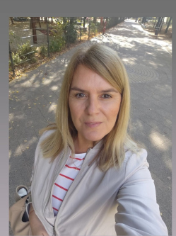 Krisztina, 52 �ves t�rskeres� n�, Budapest