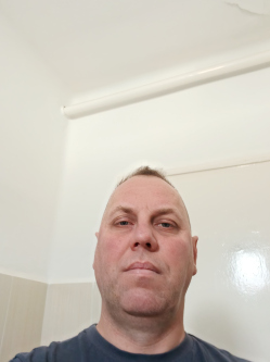 Kriszti�n, 47 �ves t�rskeres� f�rfi, Nek�zseny