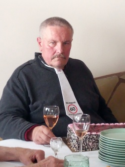 Zolt�n, 63 �ves t�rskeres� f�rfi, Csolnok