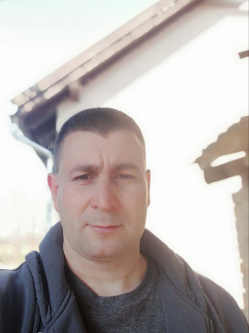 Csaba, 47 �ves t�rskeres� f�rfi, Szeged