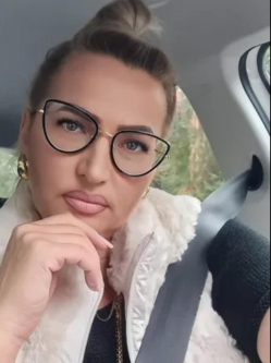 Brigitta, 47 �ves t�rskeres� n�, B�k�scsaba