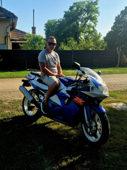 Norbi, 35 �ves t�rskeres� f�rfi, Kunhegyes