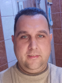 Ferenc, 45 �ves t�rskeres� f�rfi, Szalaszend