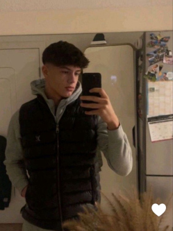 Erik, 22 �ves t�rskeres� f�rfi, Kunhegyes