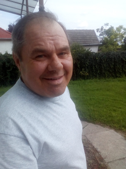 J�nos, 59 �ves t�rskeres� f�rfi, Harta