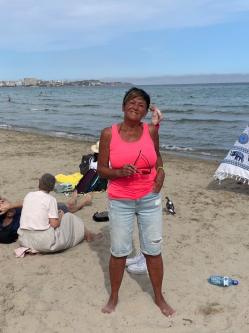 Magdika, 73 �ves t�rskeres� n�, Gy�ngy�s