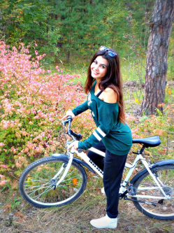Dalma, 30 �ves t�rskeres� n�, Csongr�d