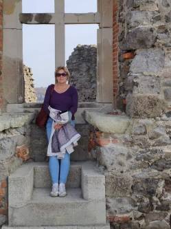 No�mi, 65 �ves t�rskeres� n�, Gy�ngy�s