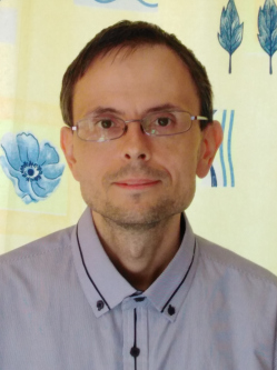 Attila, 42 �ves t�rskeres� f�rfi, Kamut