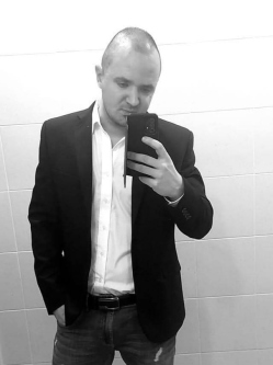 P�ter, 31 �ves t�rskeres� f�rfi, S�rospatak