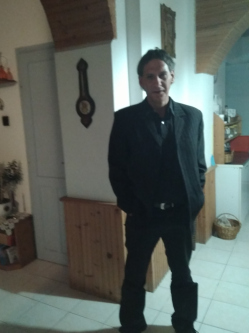 Zsolti, 53 �ves t�rskeres� f�rfi, T�alm�s