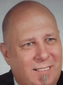 Ferenc, 61 �ves t�rskeres� f�rfi, �zd