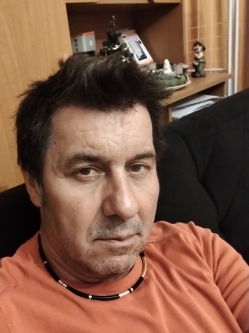 B�la, 60 �ves t�rskeres� f�rfi, Kecskem�t
