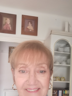 Veronika, 74 �ves t�rskeres� n�, Balatonf�red
