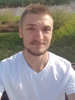 Attila, 29 �ves t�rskeres� f�rfi, B�k�scsaba