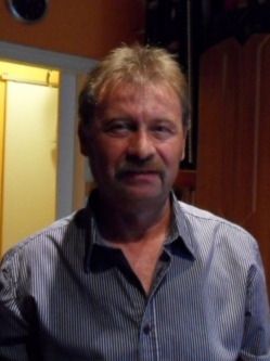 Andor, 60 �ves t�rskeres� f�rfi, Tisza�jv�ros