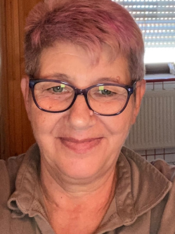 Anik�, 64 �ves t�rskeres� n�, M�t�szalka