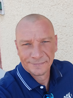 Gyula, 45 �ves t�rskeres� f�rfi, Tisza�jv�ros