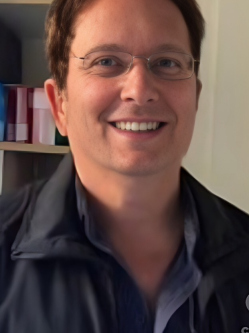 Maximilian, 57 �ves t�rskeres� f�rfi, Bajororsz�g