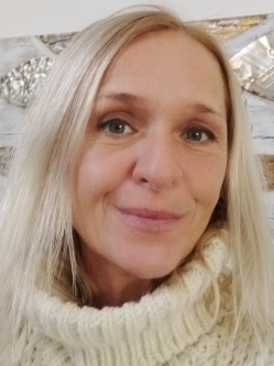 �va, 53 �ves t�rskeres� n�, Monor