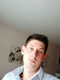 Gy�rgy, 39 �ves t�rskeres� f�rfi, Szentm�rtonk�ta