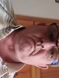 Istv�n, 69 �ves t�rskeres� f�rfi, Sarkad