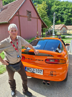 Tibor, 60 �ves t�rskeres� f�rfi, �rm�nyk�t