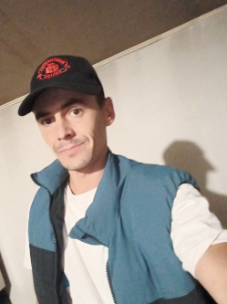 Istvan, 33 �ves t�rskeres� f�rfi, Kecel