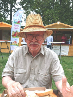 Ferenc, 80 �ves t�rskeres� f�rfi, L�batlan