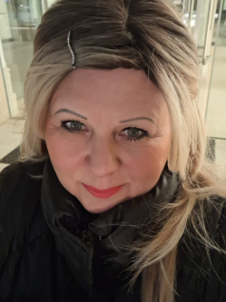 Gabica, 58 �ves t�rskeres� n�, Debrecen