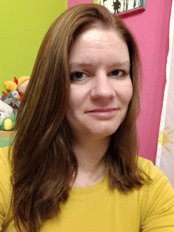 Fruzsi, 39 �ves t�rskeres� n�, Pilis