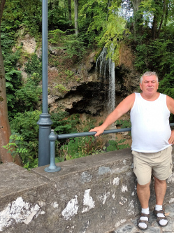L�szl�, 70 �ves t�rskeres� f�rfi, Kecskem�t