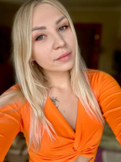 Anett, 26 �ves t�rskeres� n�, Tatab�nya
