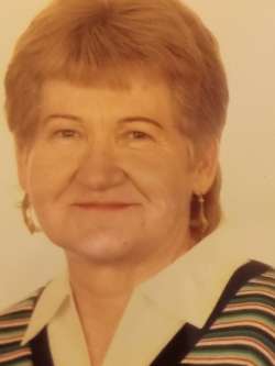 Em�lia, 68 �ves t�rskeres� n�, Ad�sztevel