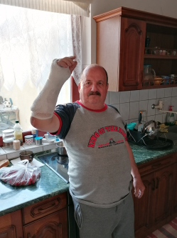 Jenci, 73 �ves t�rskeres� f�rfi, Tapolca