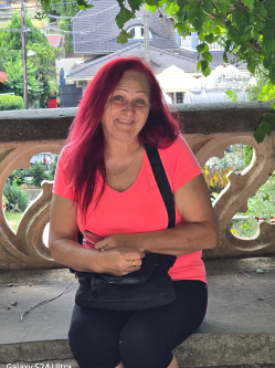 T�nde, 55 �ves t�rskeres� n�, Budapest