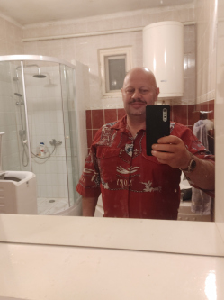 P�ter, 53 �ves t�rskeres� f�rfi, Dencsh�za
