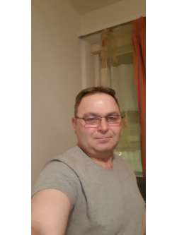 Jozsef, 54 �ves t�rskeres� f�rfi, Flandria