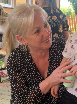 Erika, 54 �ves t�rskeres� n�, Kisv�rda