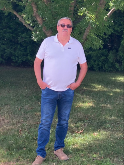 S�ndor, 66 �ves t�rskeres� f�rfi, Szolnok